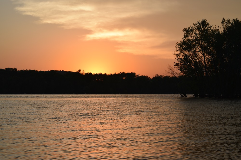 Sunset on the Mississippi River near Prairie du Chien, Wisconsin. (Mary Kate McCoy/WPR)