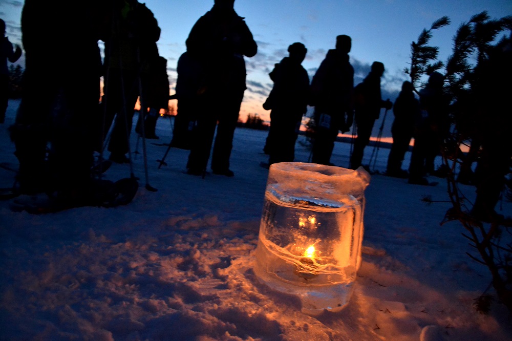 Candle lighting the way at Book Across The Bay. (Photo by Erik Lorenzsonn) 